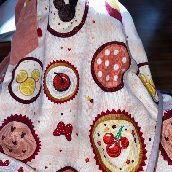 Disney Minnie Mouse Full Child’s Apron Baking Pink Embroidered Adjustable Neck - Picture 3 of 9